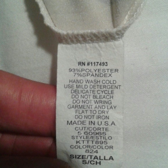 Off-Shoulder Butterfly Blouse - Picture 5 of 5